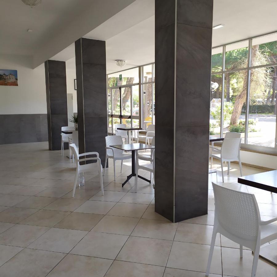 Hotel Madonna Del Pino Τσέρβια Εξωτερικό φωτογραφία