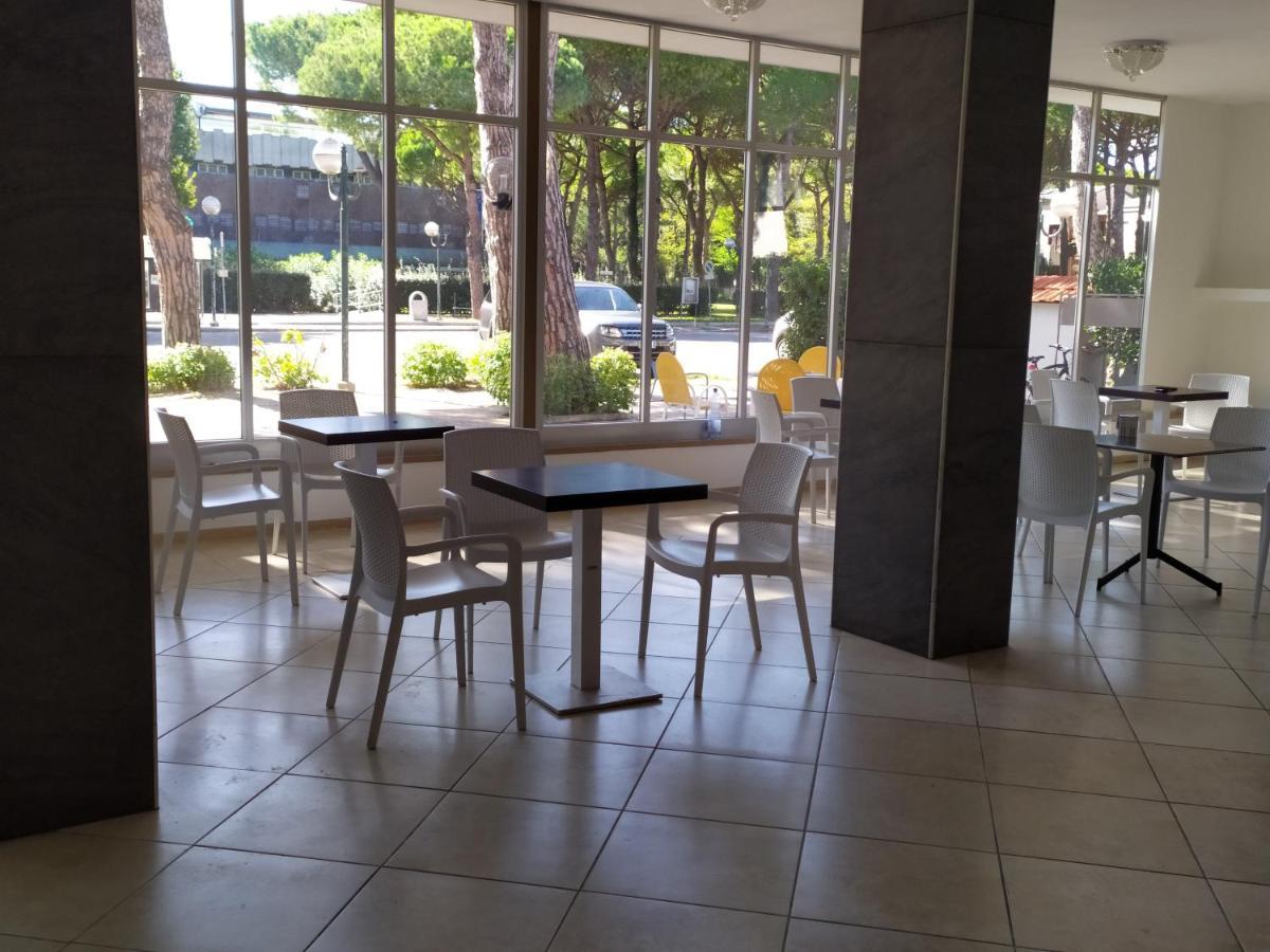 Hotel Madonna Del Pino Τσέρβια Εξωτερικό φωτογραφία